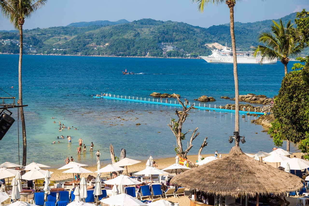 Paradise Beach Backpackers Hostel Patong Bagian luar foto