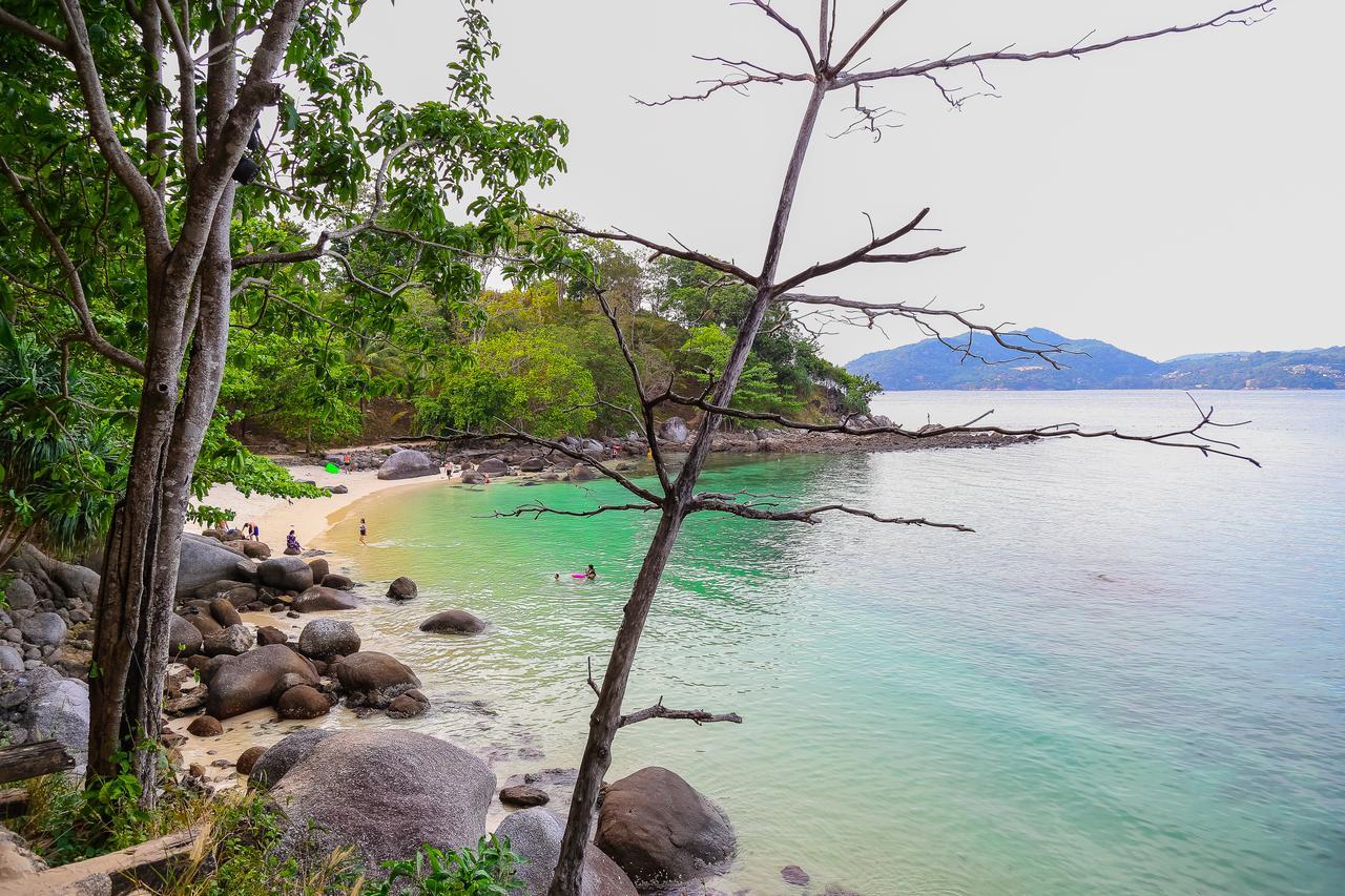 Paradise Beach Backpackers Hostel Patong Bagian luar foto