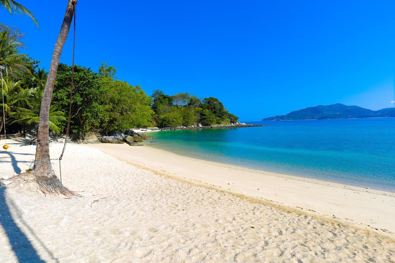 Paradise Beach Backpackers Hostel Patong Bagian luar foto