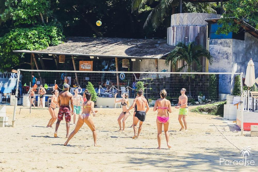 Paradise Beach Backpackers Hostel Patong Bagian luar foto