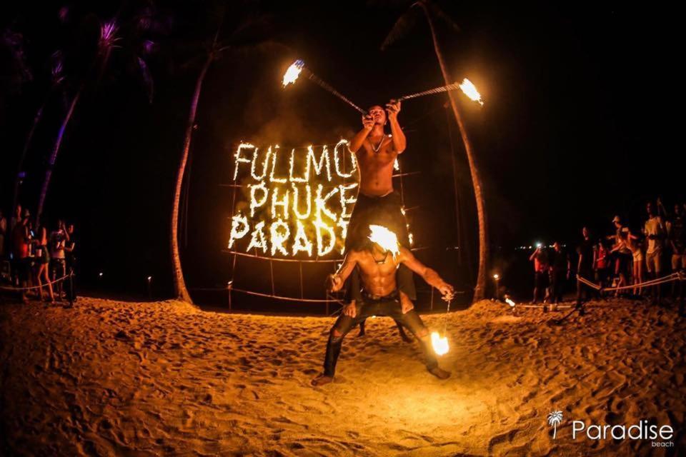 Paradise Beach Backpackers Hostel Patong Bagian luar foto
